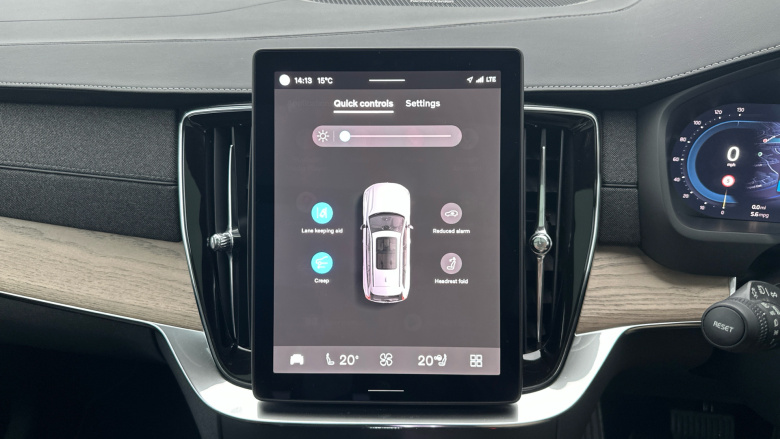 Volvo XC90 2.0 T8 PHEV Plus Dark 5dr AWD Geartronic Estate